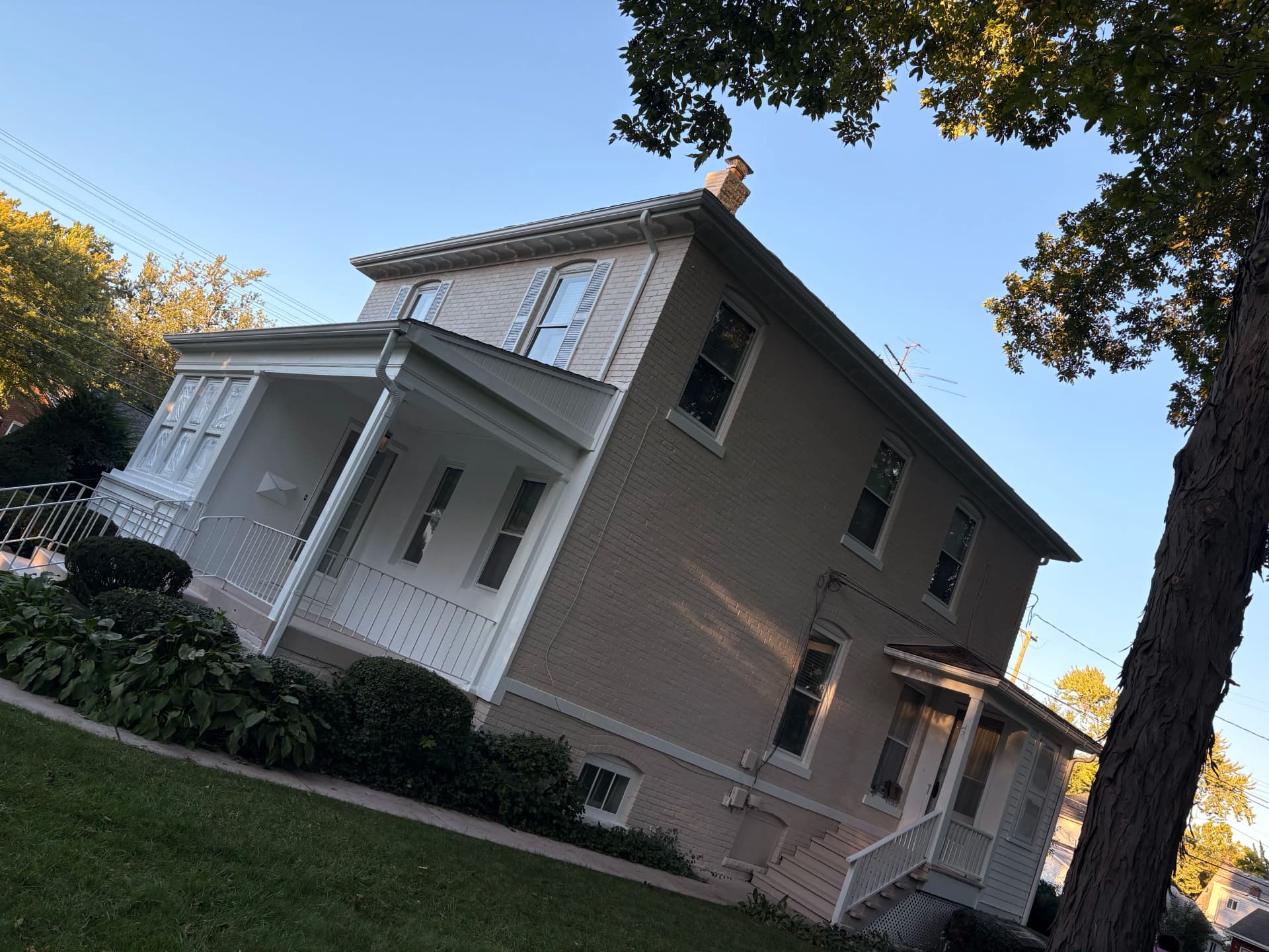 Gallery photos for Full Exterior Brick Home and Deck Paint Overhaul: Image #3