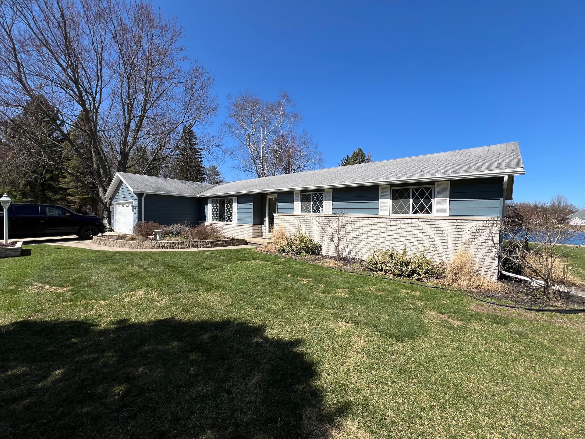 Vinyl Siding Exterior Paint Job Done Right image