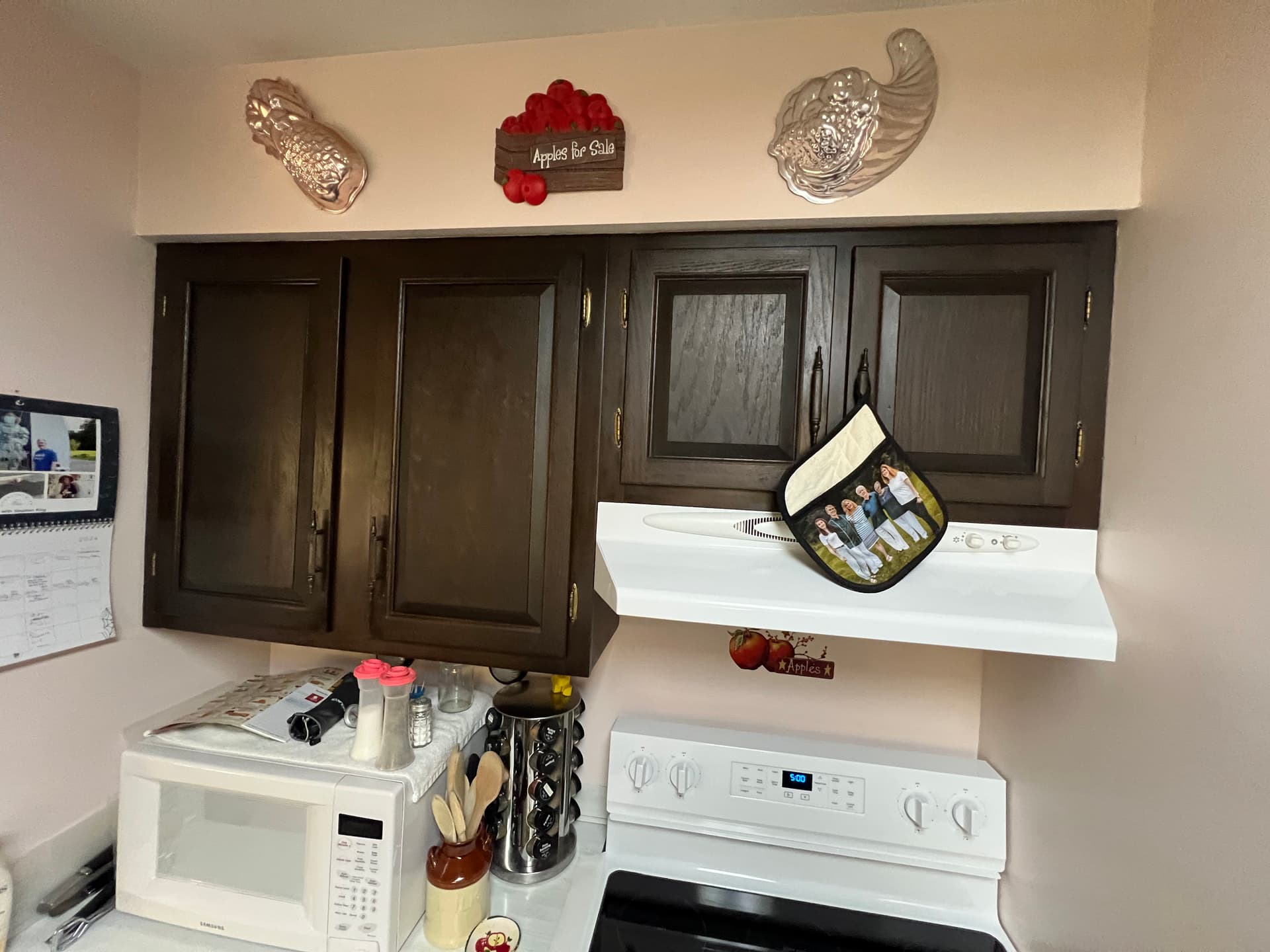 Gallery photos for Dark Kitchen Cabinets Refinished Bright White Without the Remodel: Image #2