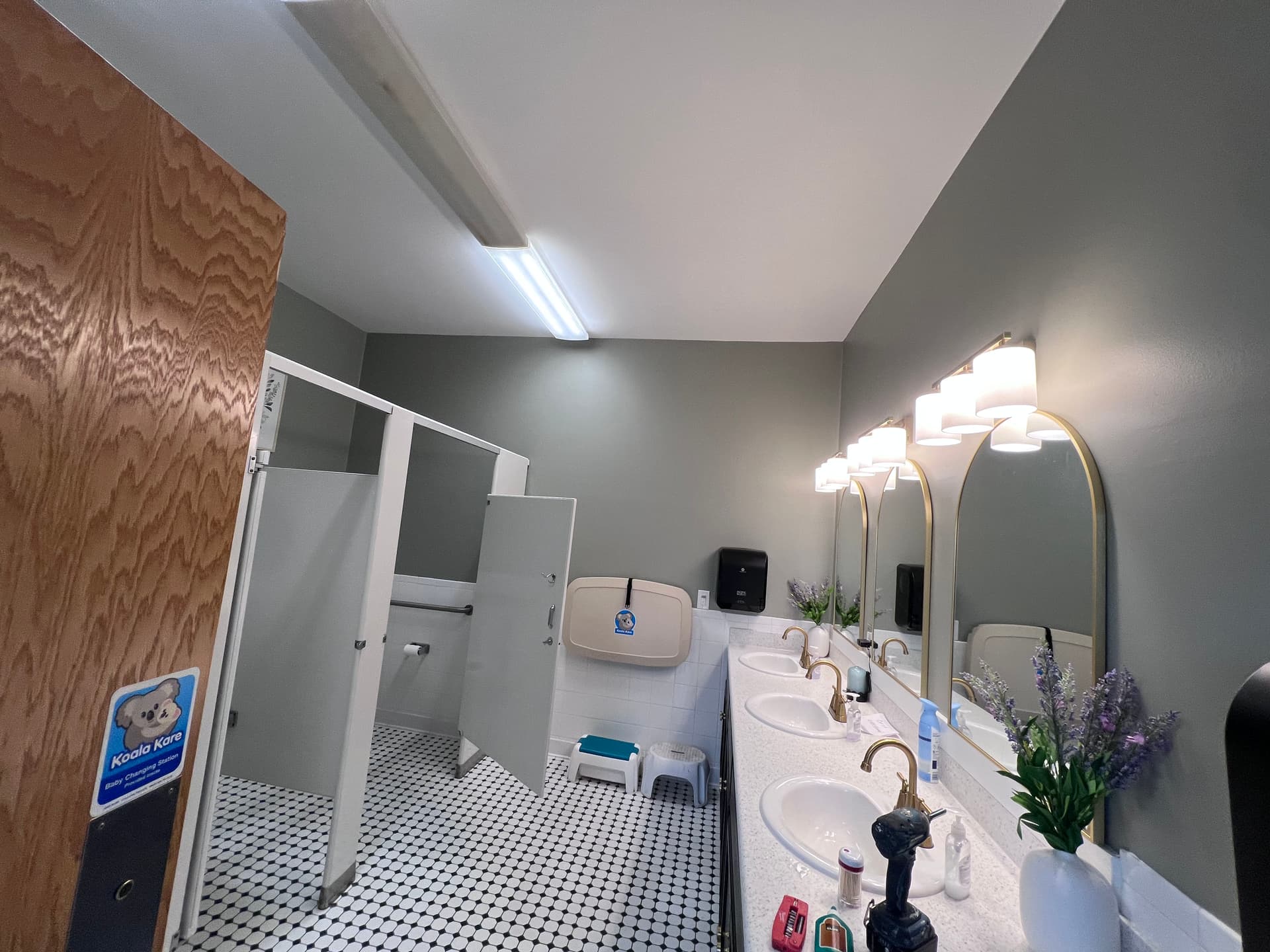 Gallery photos for Bathroom Ceiling Repair and Fresh Paint After a Burst Water Line: Image #4