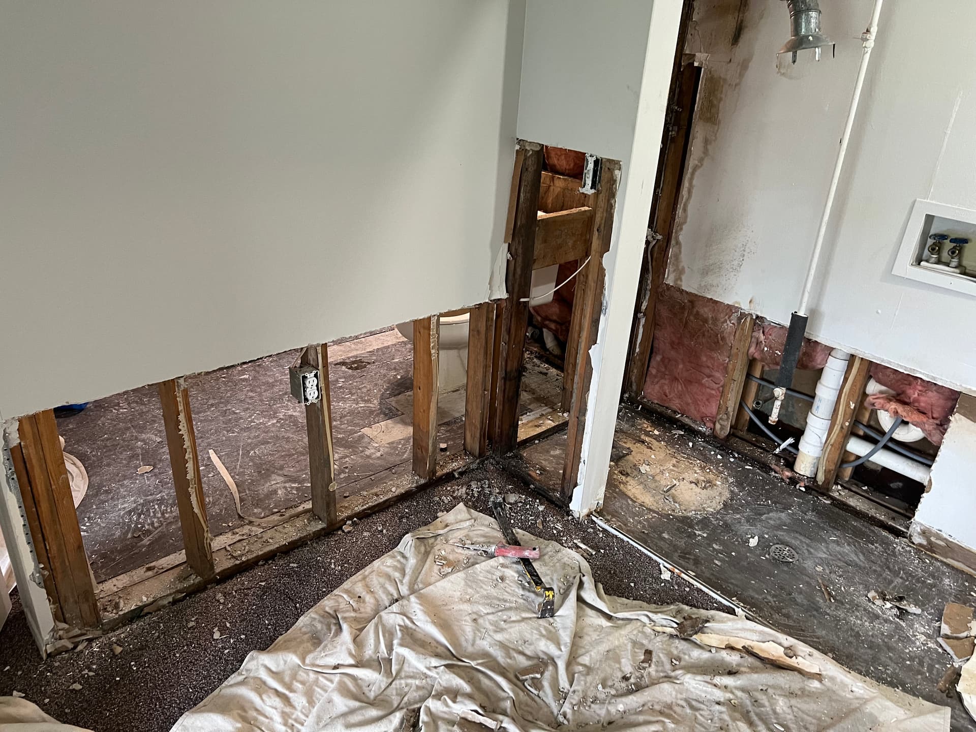 Gallery photos for Bathroom Water Damage Repair Done the Right Way: Image #3