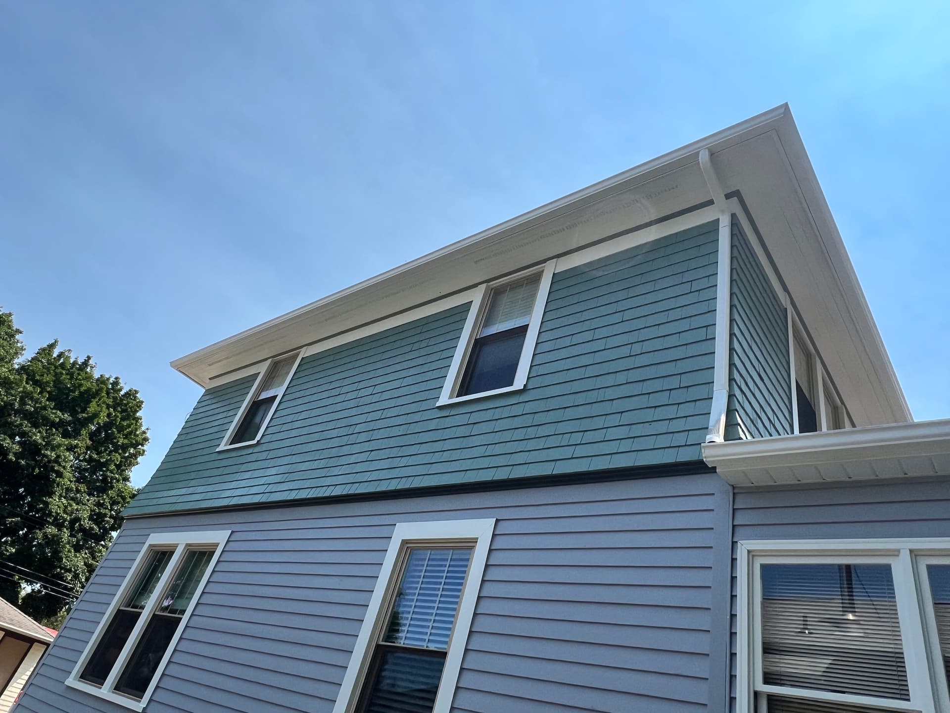 Gallery photos for Accent Colors Done Right on This Two-Story Exterior: Image #3