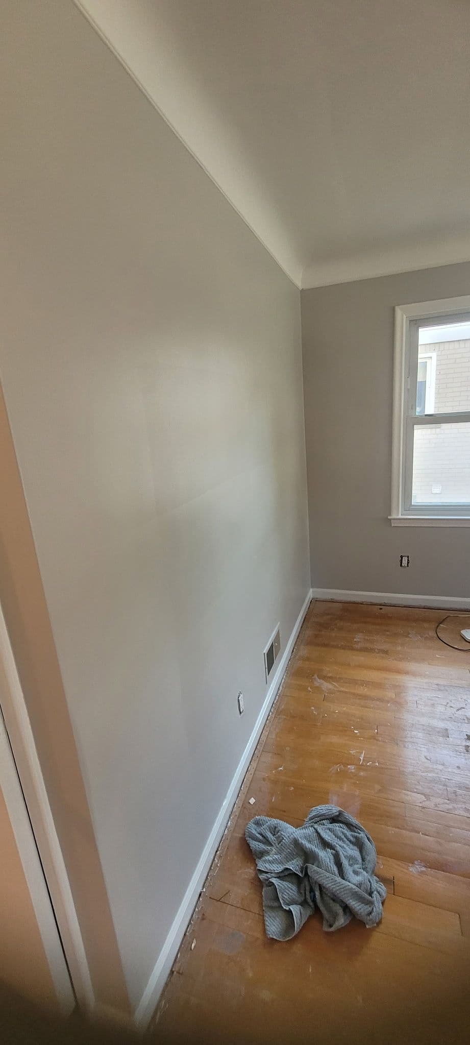 Gallery photos for Full Home Interior Repaint - Walls, Ceilings, and Trim Done Right: Image #2