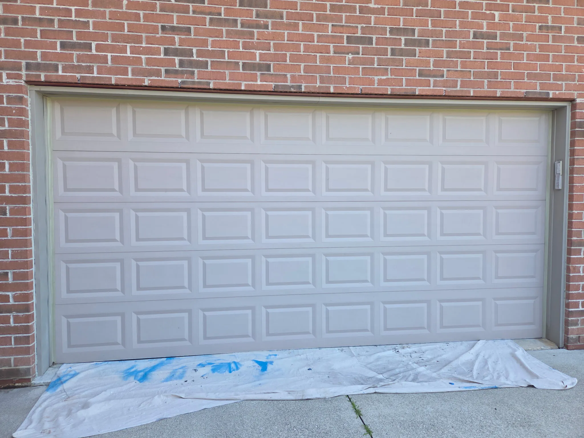 Project Garage Door Painting That Actually Sharpens Your Whole Exterior image