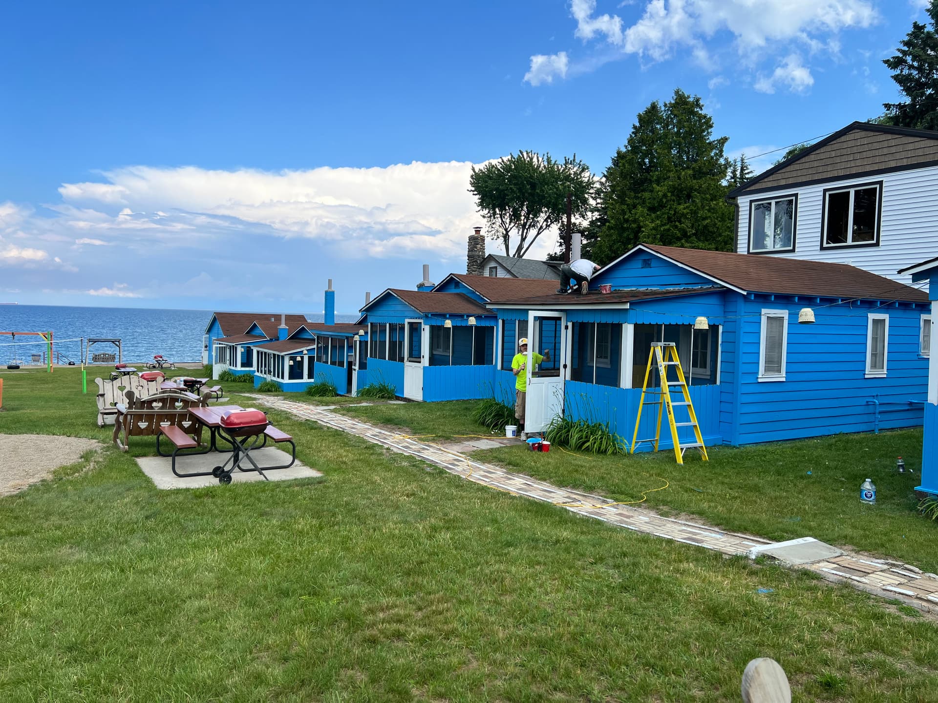 Gallery photos for Lakeside Cottages Get a Full Exterior Painting Overhaul: Image #7