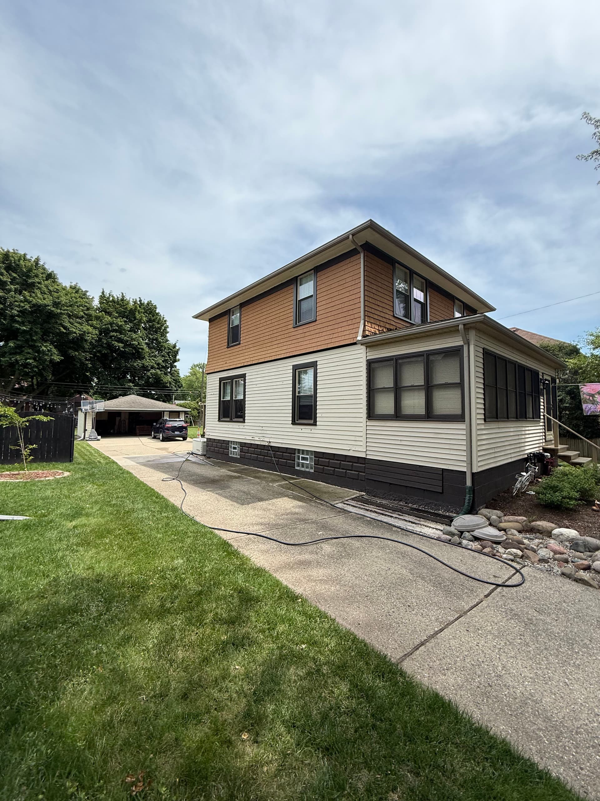 Gallery photos for Big Color Change on This Mt. Clemens Home Exterior: Image #2