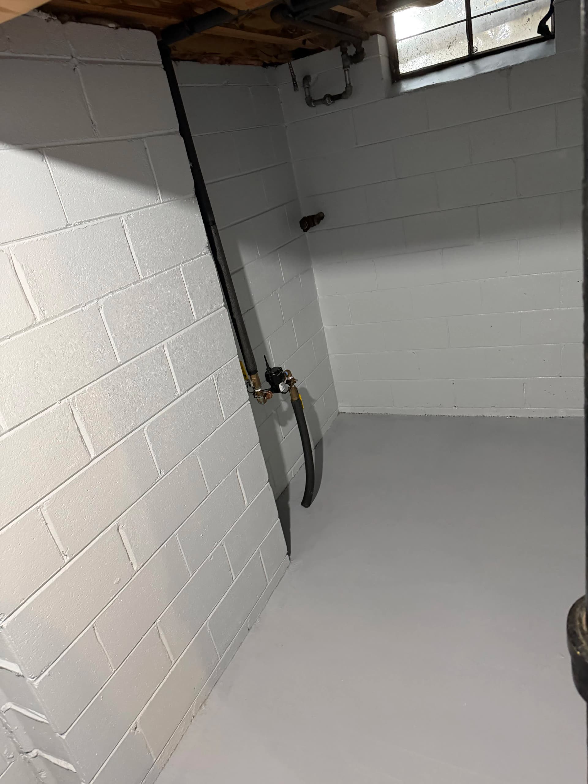 Gallery photos for This Basement Went from Grim to Clean with Fresh Paint: Image #6