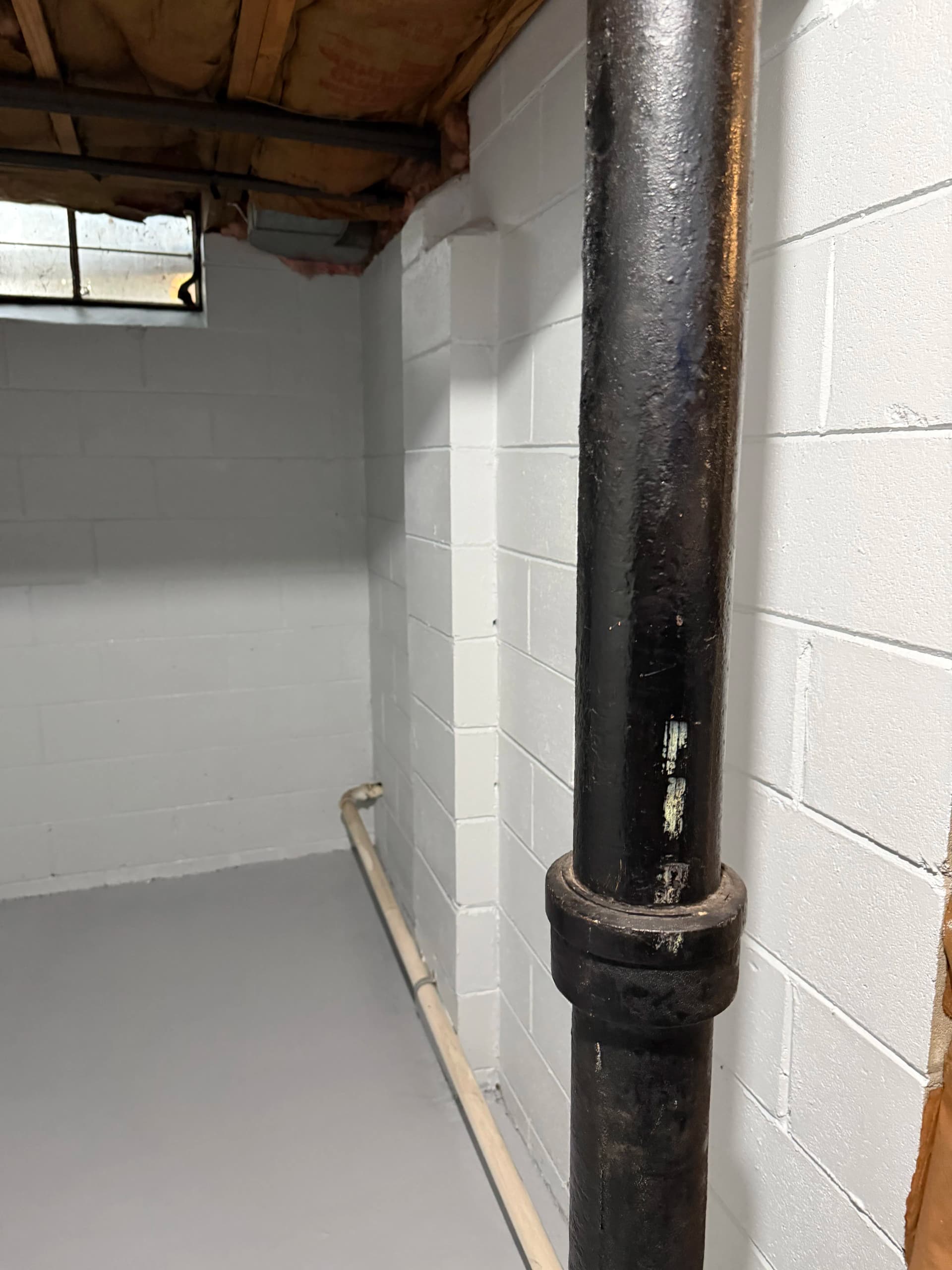 Gallery photos for This Basement Went from Grim to Clean with Fresh Paint: Image #5