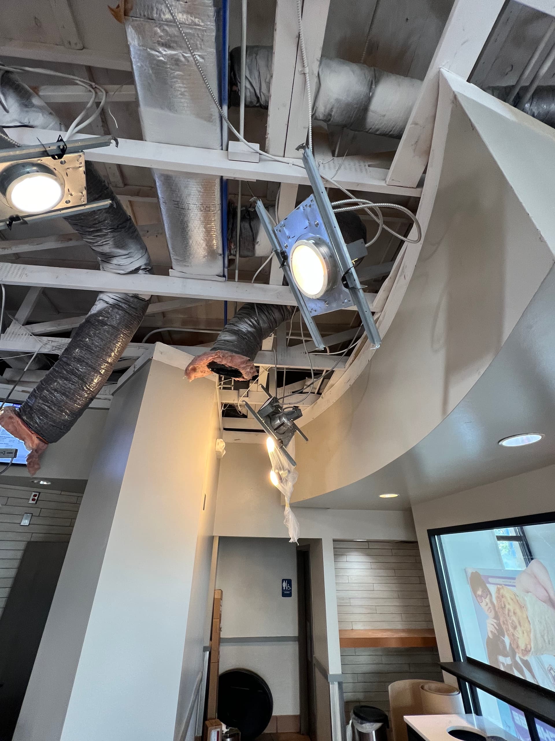 Gallery photos for Fire and Smoke Damage Repair at a Commercial Restaurant: Image #3