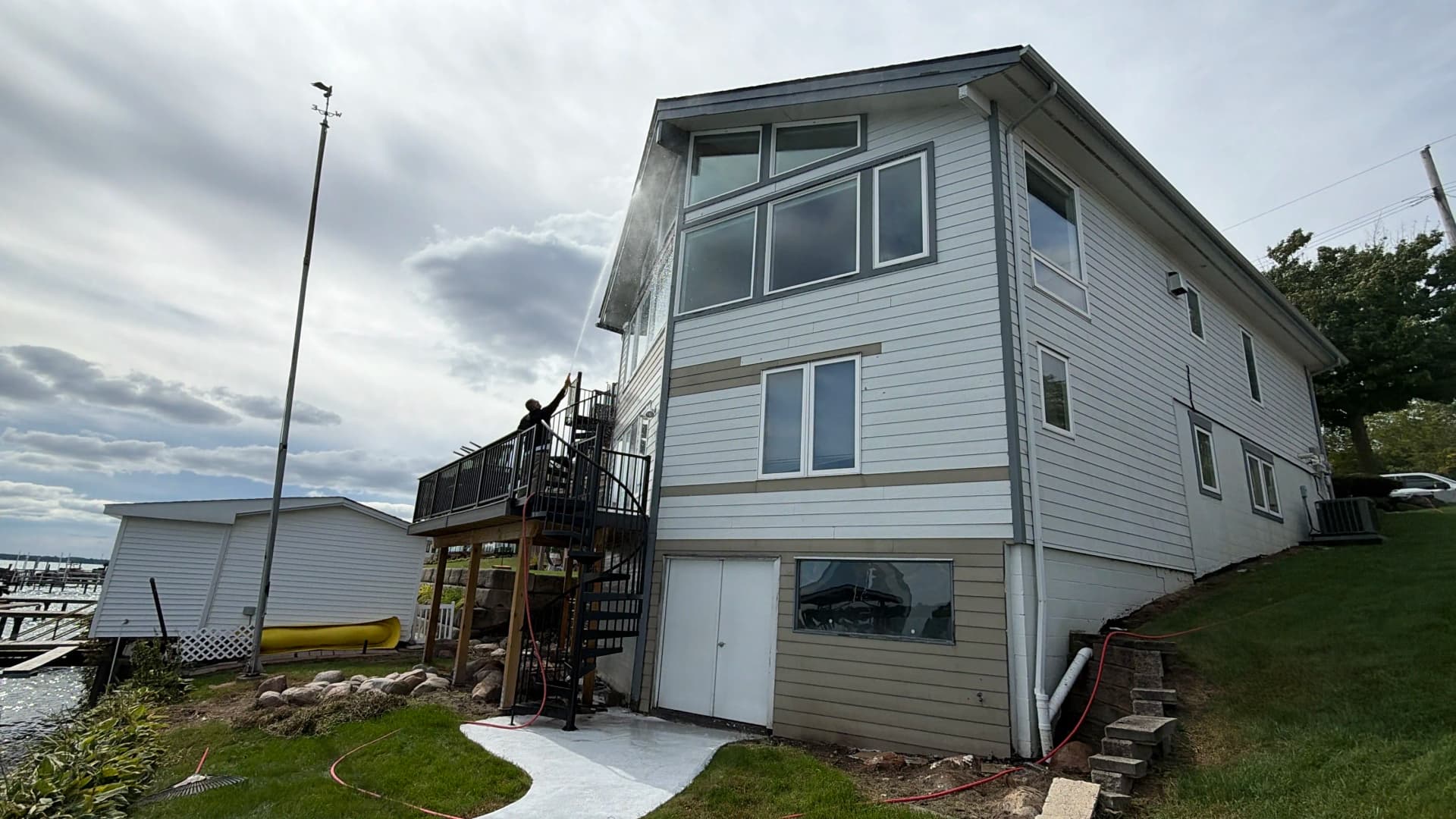 Soft Washing a Lakefront Home Before Winter Hits image