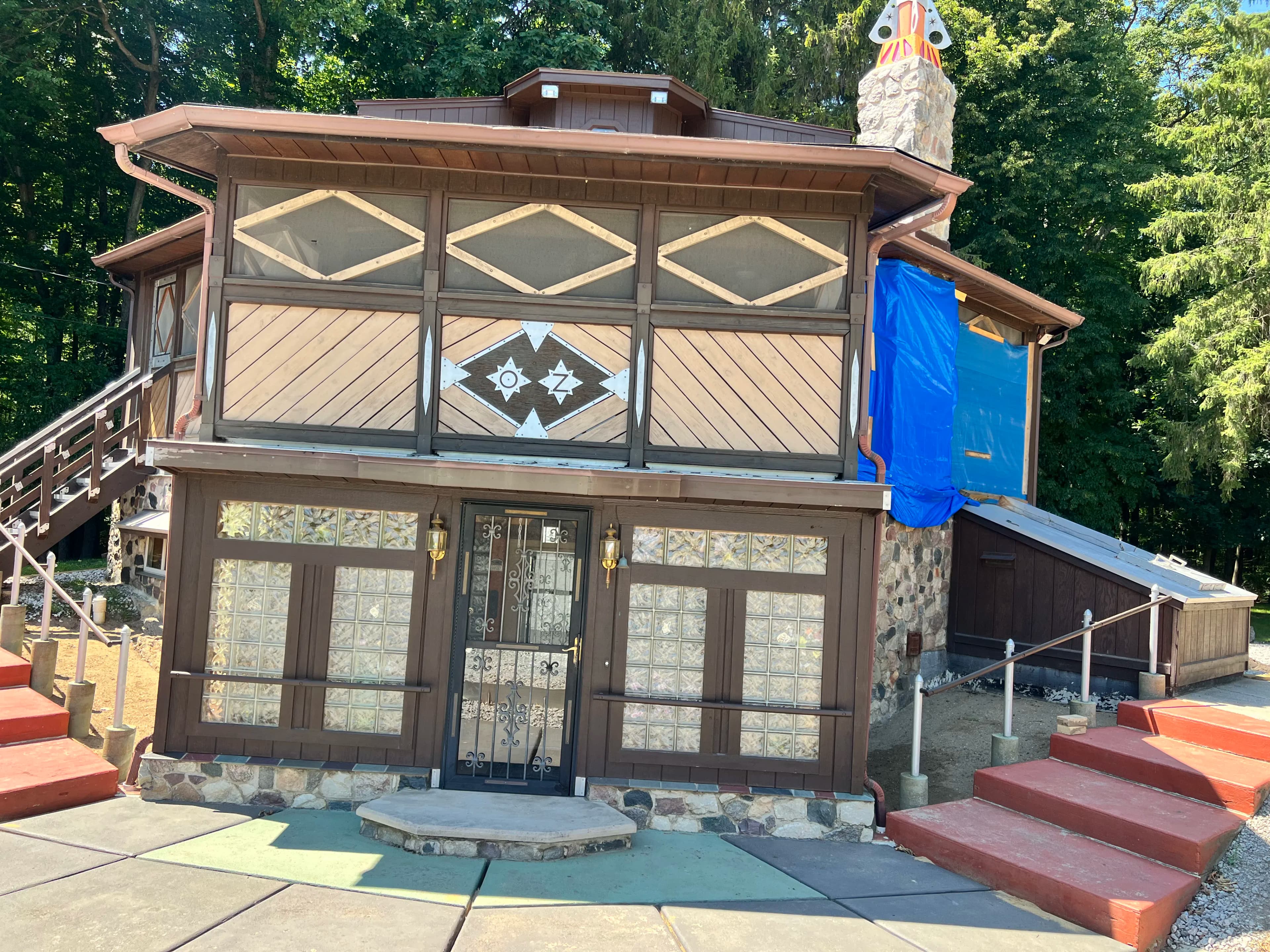 Project Exterior Painting on a One-of-a-Kind Octagonal Home image