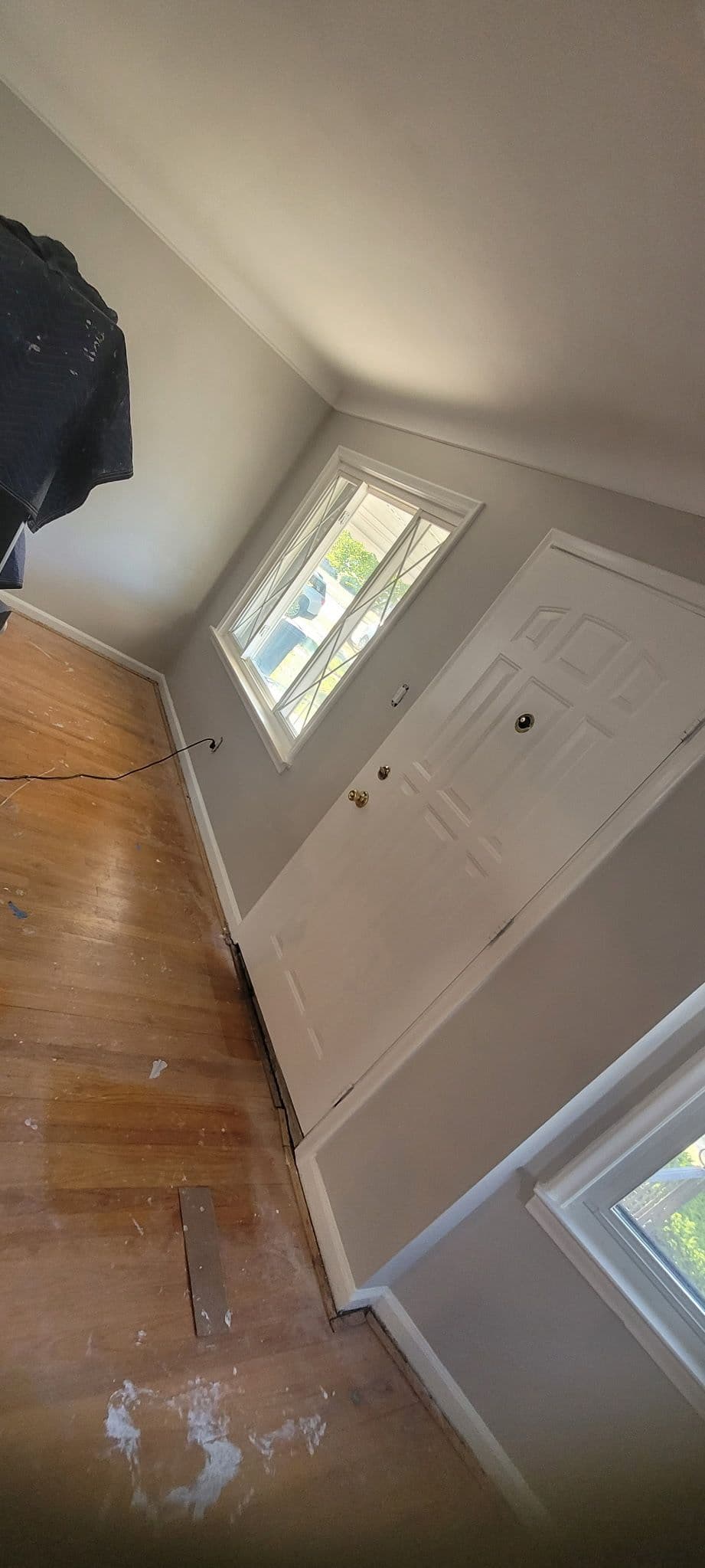Gallery photos for Full Home Interior Repaint - Walls, Ceilings, and Trim Done Right: Image #4