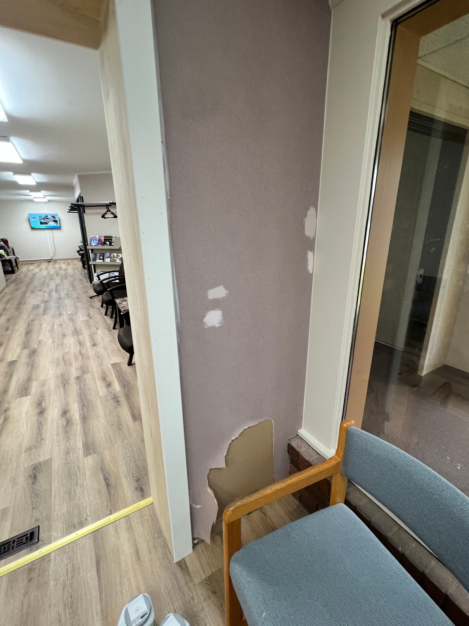 Gallery photos for Drywall Repair and Paint Match Done Right in a Commercial Space: Image #3