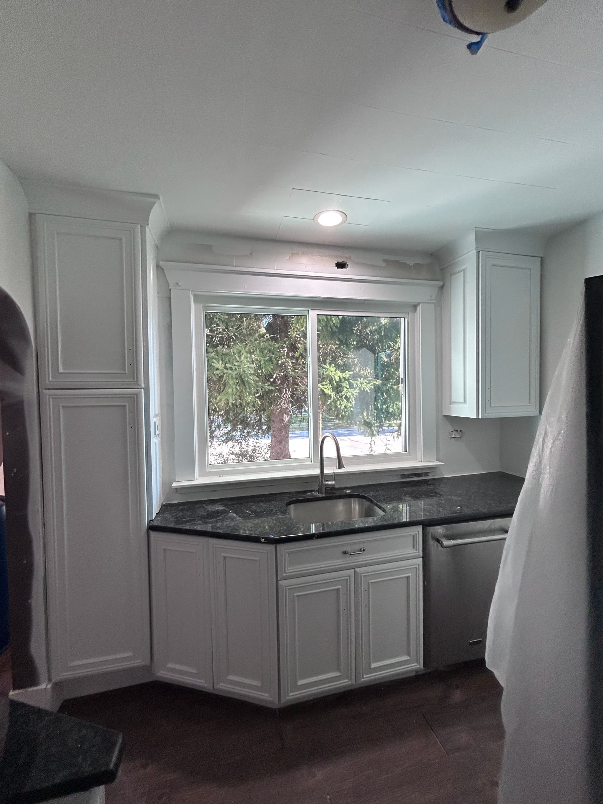 Gallery photos for Rental Property Interior Paint Job Done the Right Way: Image #1