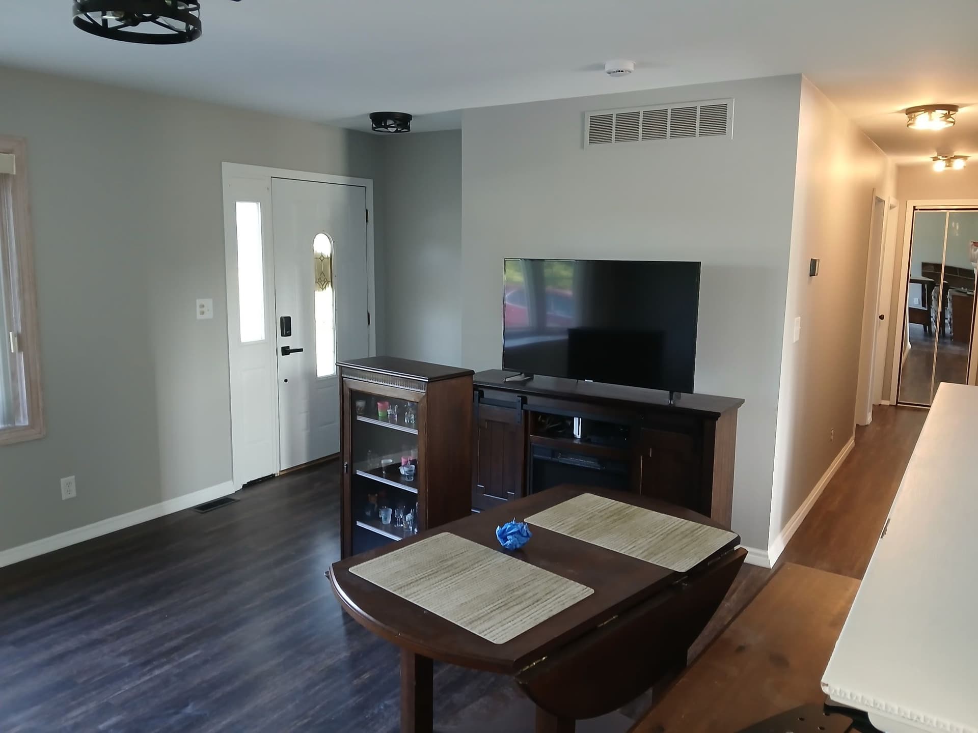 Gallery photos for Whole-Home Interior Paint Job Done Right: Image #3