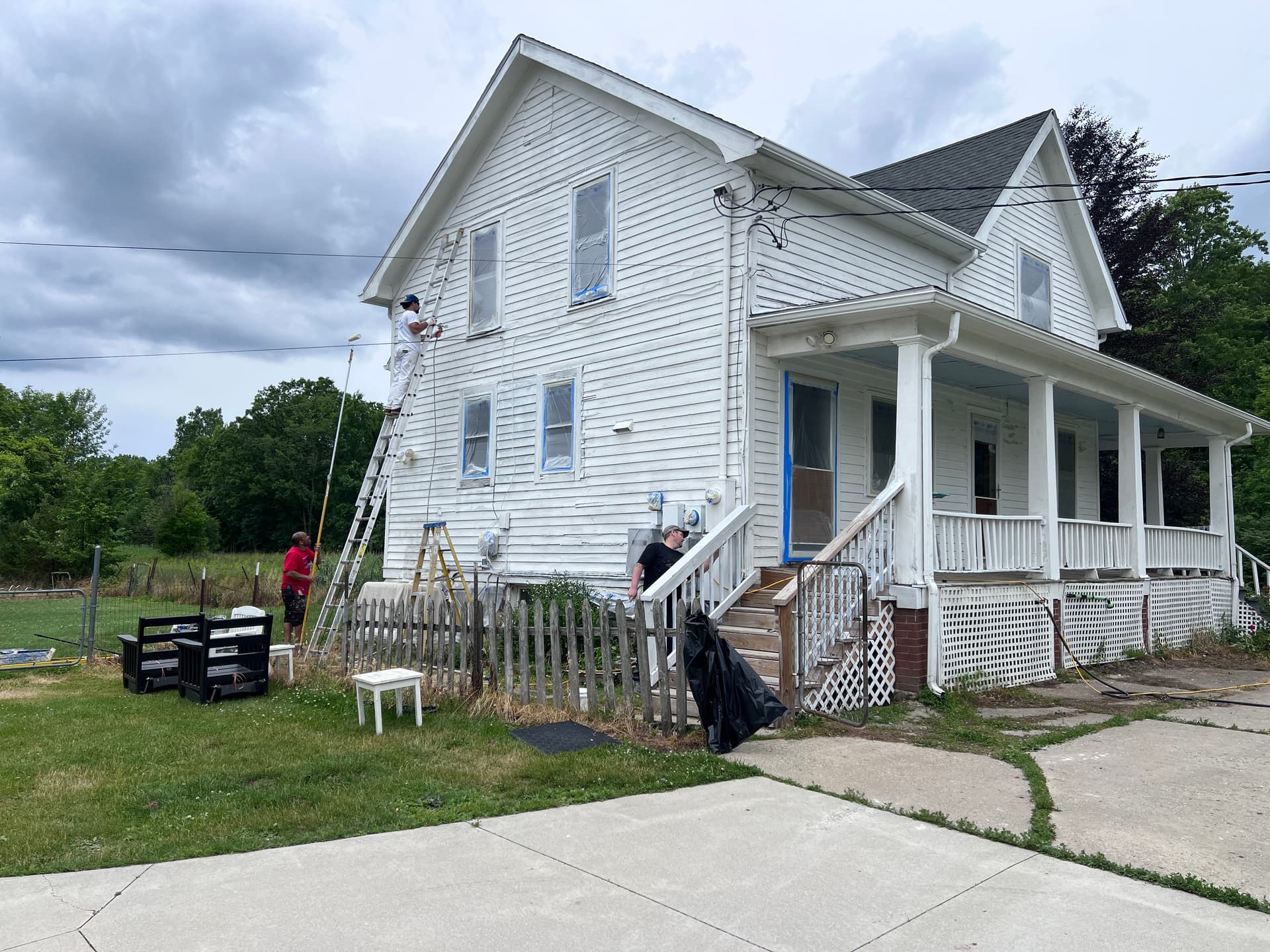 Gallery photos for Peeling Wood Siding and Porch Gets a Full Exterior Paint Overhaul: Image #5