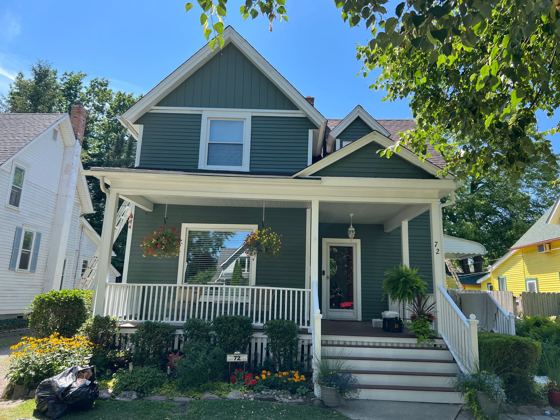 Gallery photos for Sun-Faded Aluminum Siding Gets a Fresh Coat of Protection: Image #1