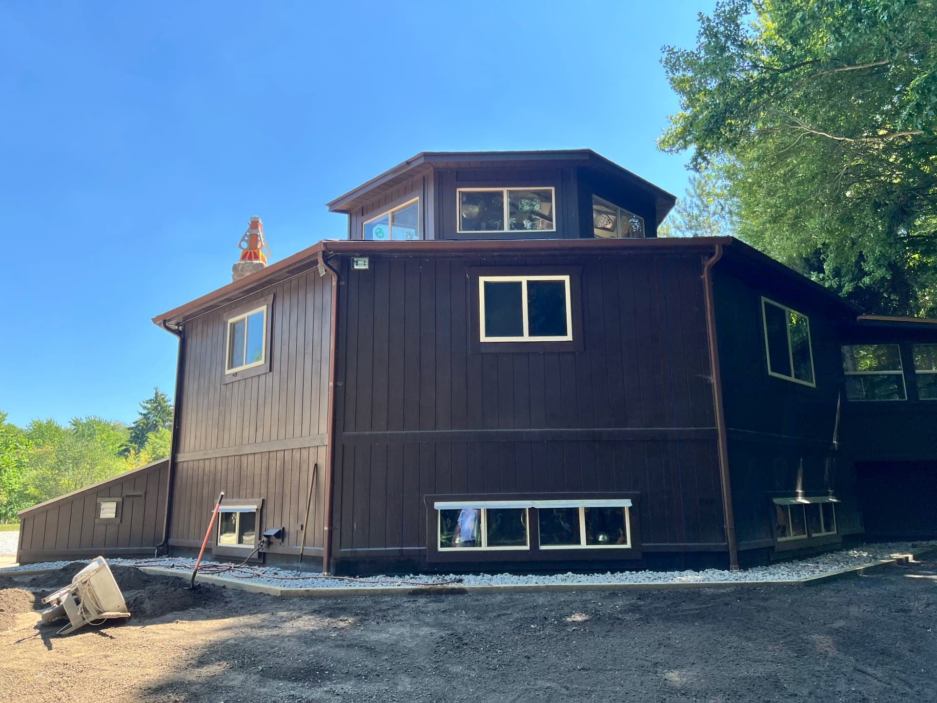 Gallery photos for Exterior Painting on a One-of-a-Kind Octagonal Home: Image #4