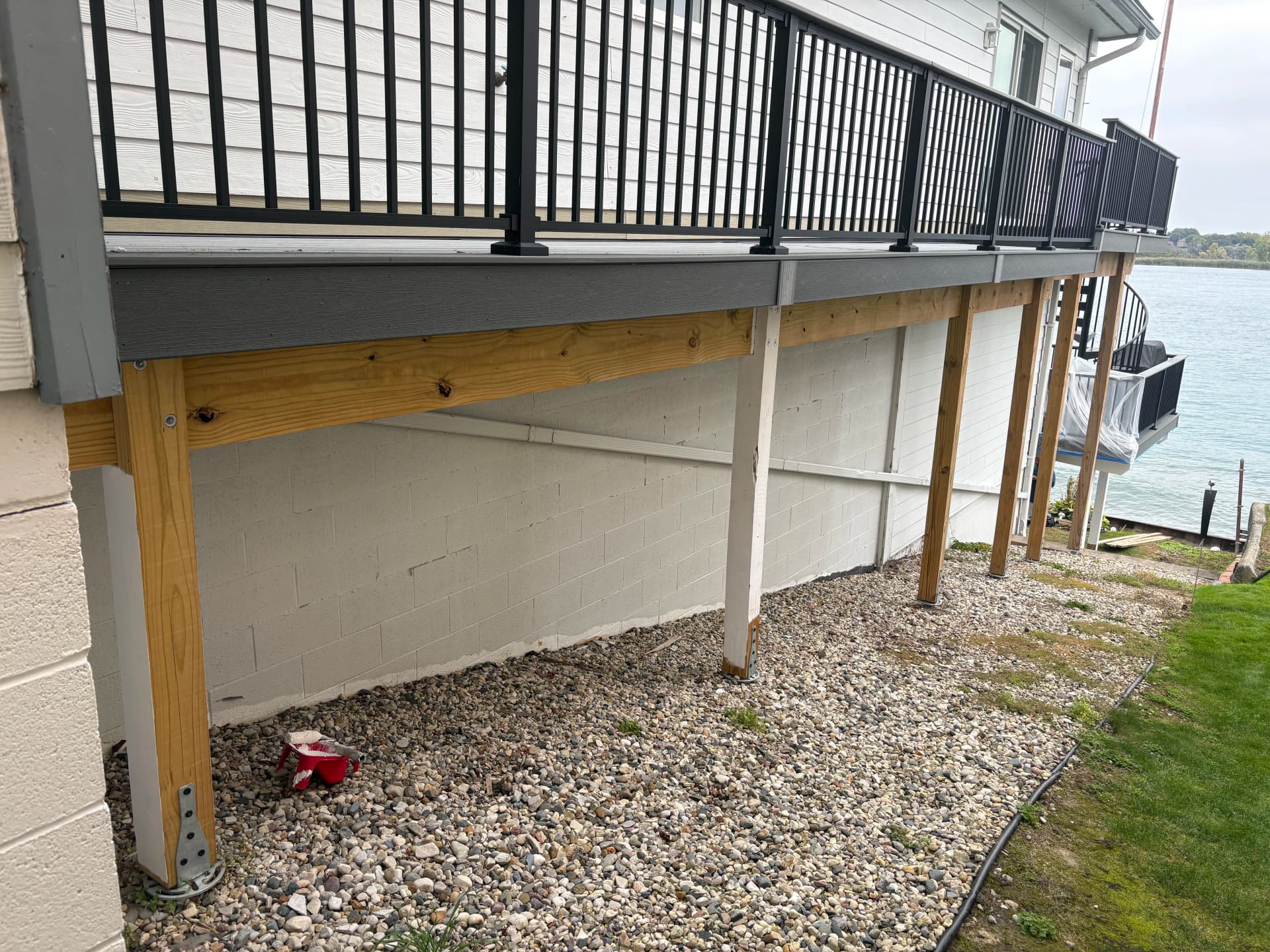 Gallery photos for Why Priming First Is Non-Negotiable on Exterior Wood: Image #7