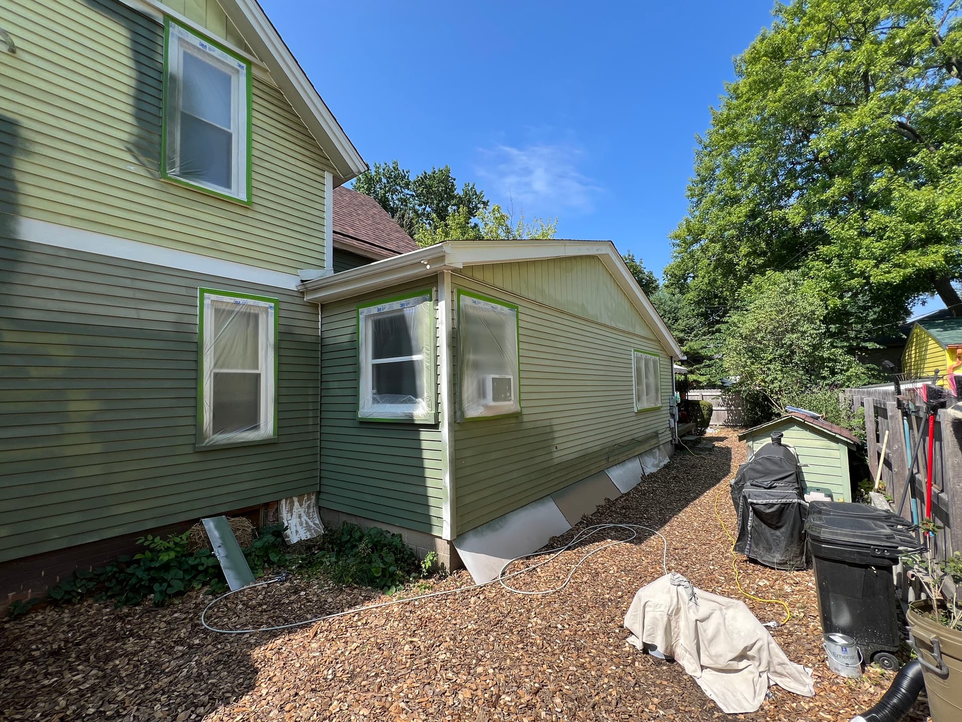 Gallery photos for Sun-Faded Aluminum Siding Gets a Fresh Coat of Protection: Image #6