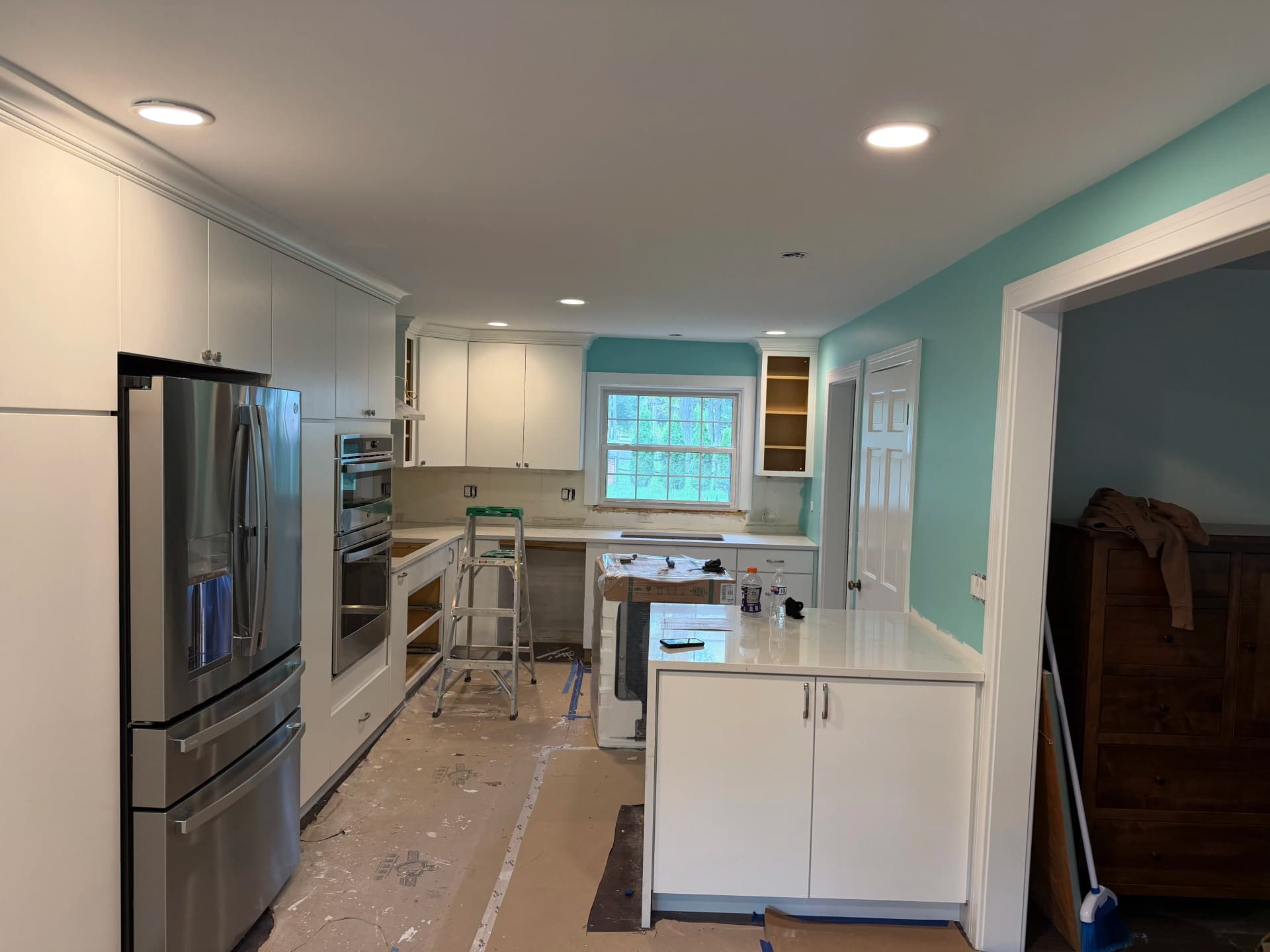 Gallery photos for Kitchen Ceiling and Wall Paint Job Done Right: Image #1