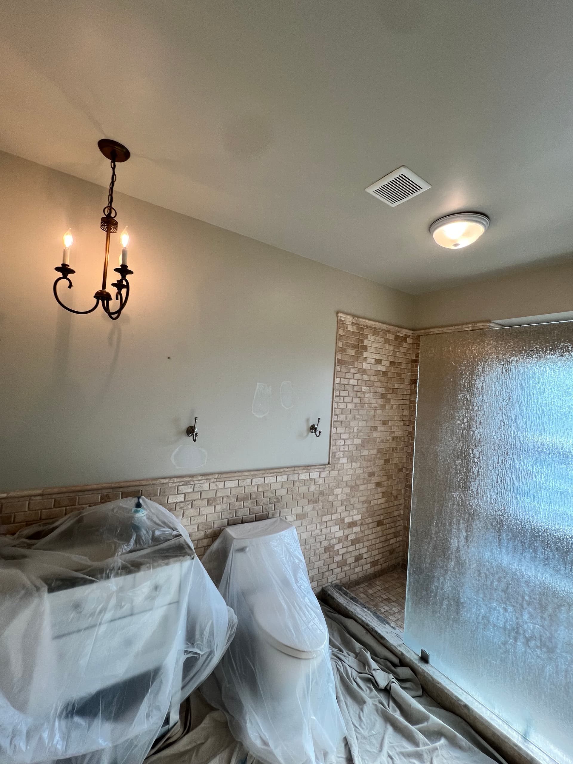 Gallery photos for Master Bedroom and Bathroom Full Interior Repaint: Image #2