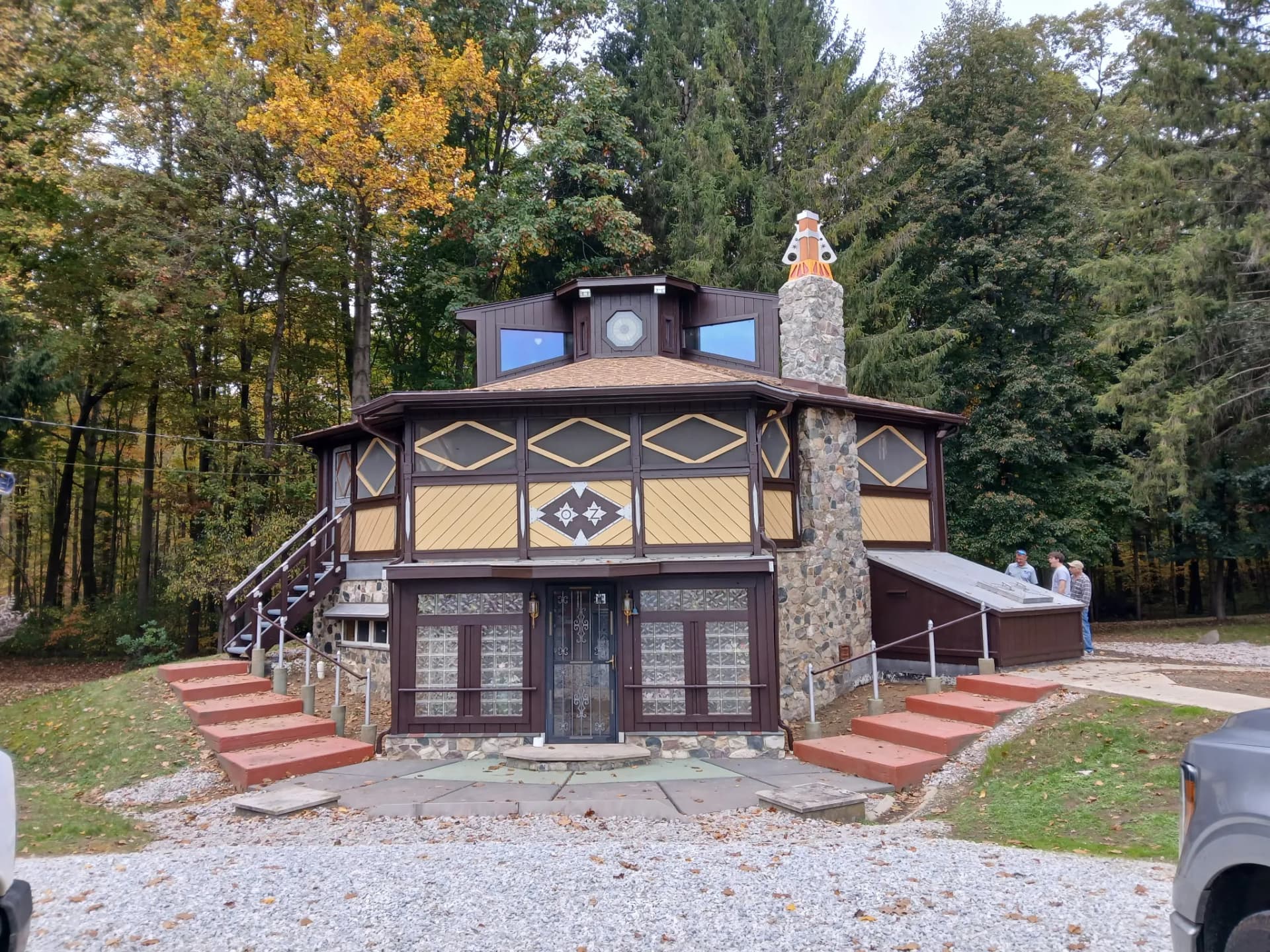 Gallery photos for Exterior Painting on a One-of-a-Kind Octagonal Home: Image #1