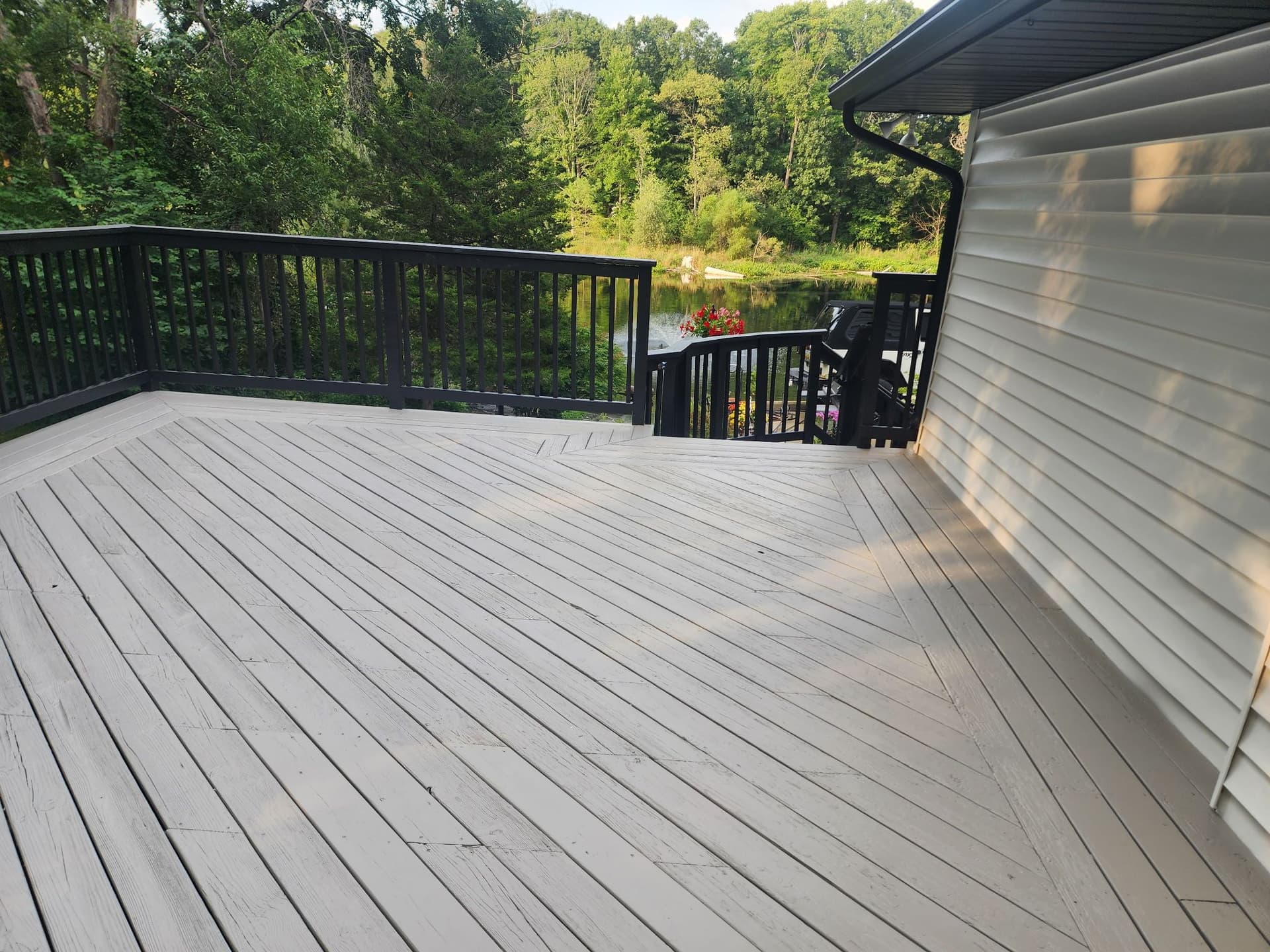 Gallery photos for White Siding, Black Brick, Fresh Deck - Full Home Exterior Repaint: Image #5
