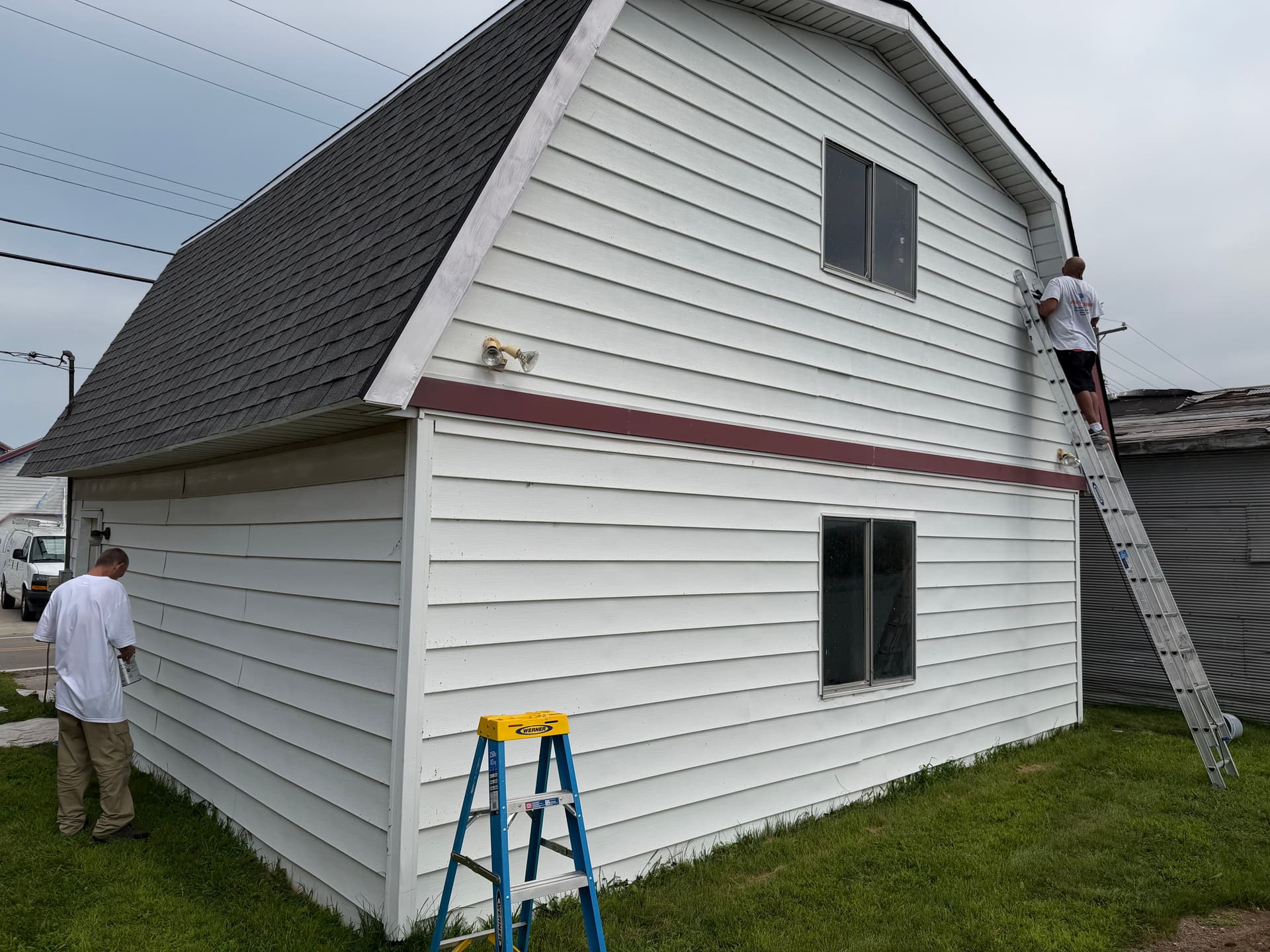 Gallery photos for Swapping Red Soffits for White Changes Everything on a Home's Exterior: Image #4