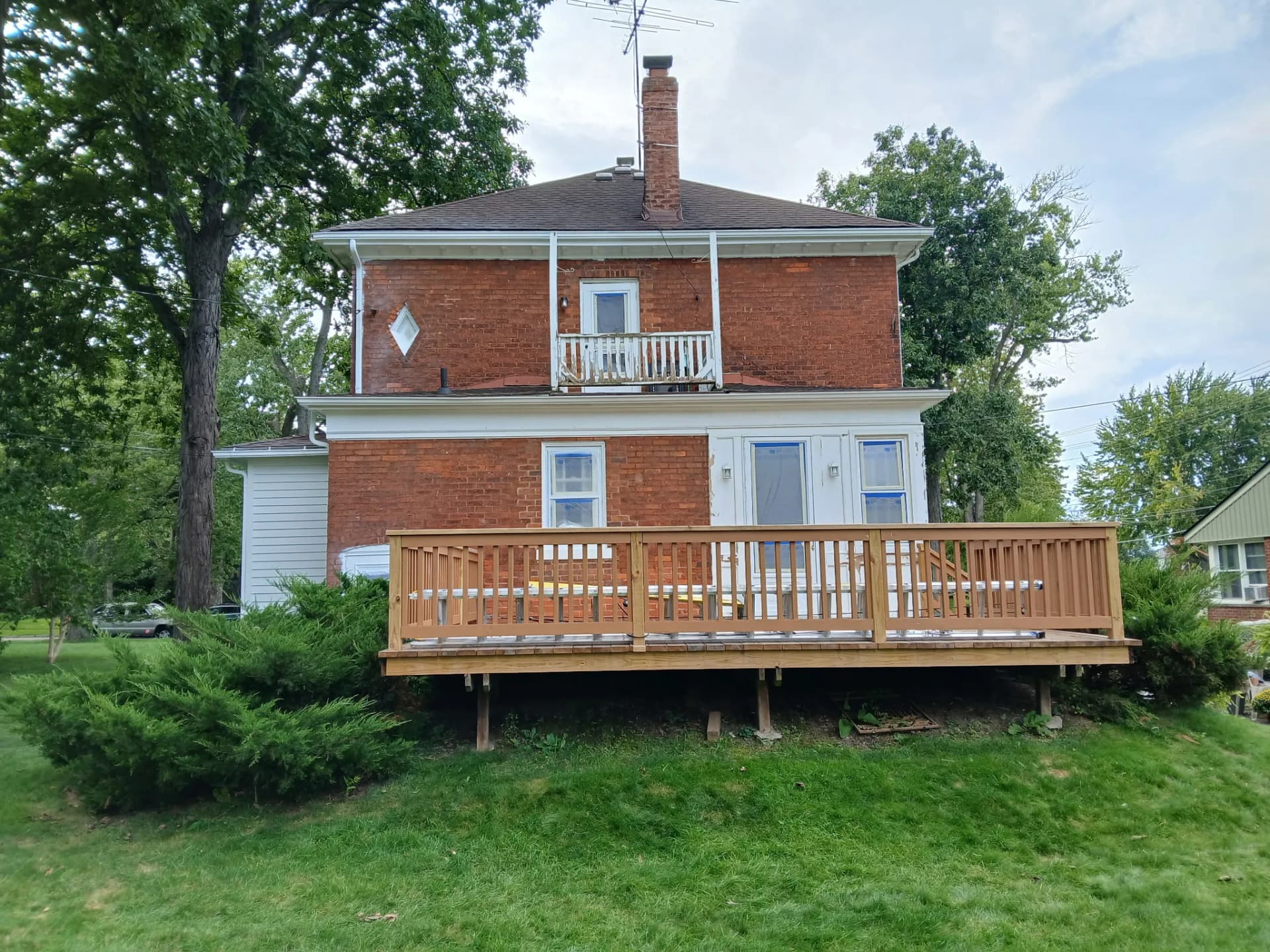 Gallery photos for Exterior Painting on a Classic Brick Home Done Right: Image #5