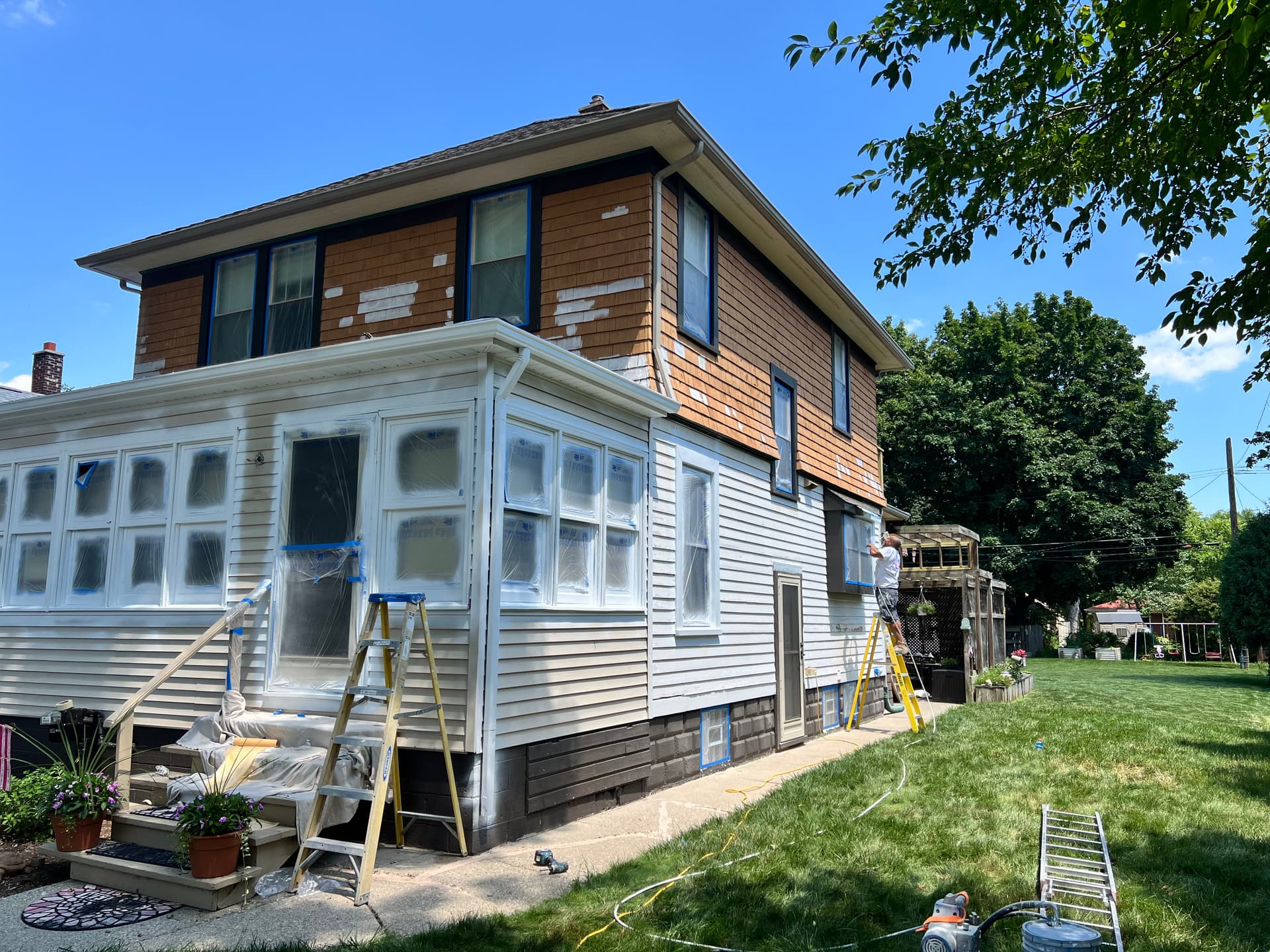 Gallery photos for Dark Brown Trim Gets a Clean White Makeover in Mount Clemens: Image #4