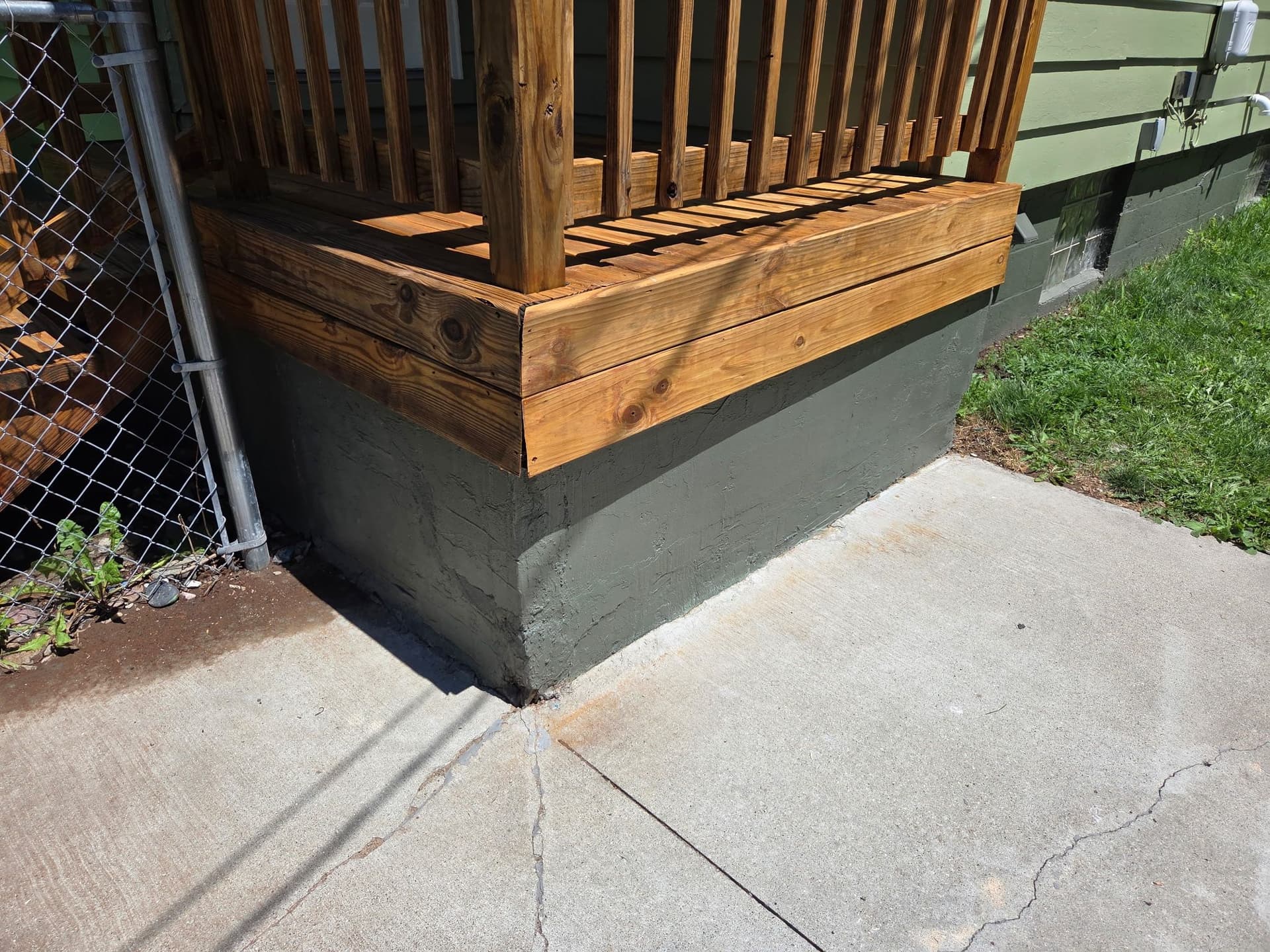 Gallery photos for Worn-Out Front Porch Gets Full Rebuild and Fresh Stain: Image #8