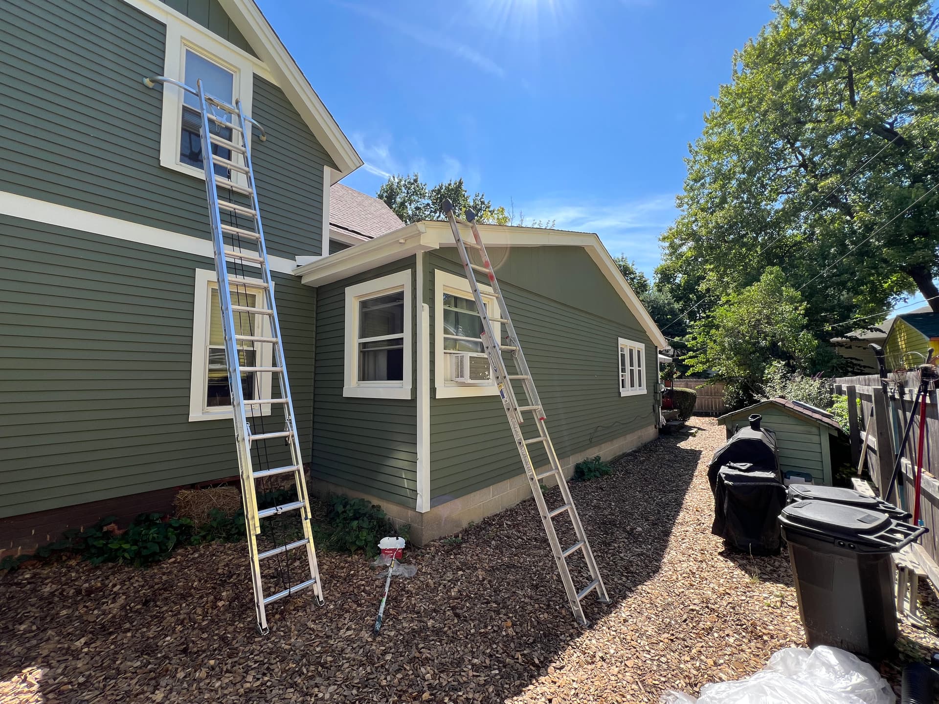 Gallery photos for Sun-Faded Aluminum Siding Gets a Fresh Coat of Protection: Image #7