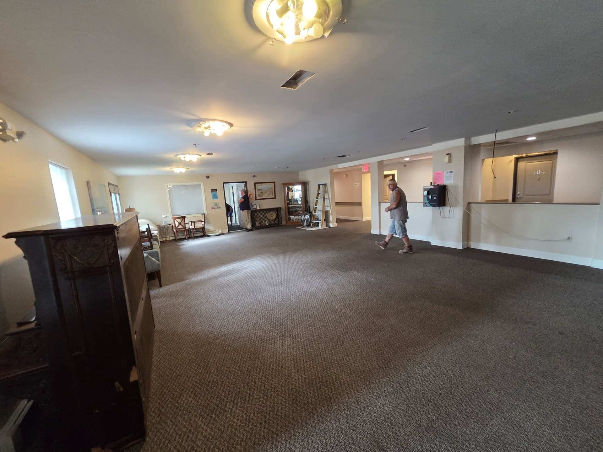 Gallery photos for Ceiling Repair After Water Damage in a Commercial Lobby: Image #2