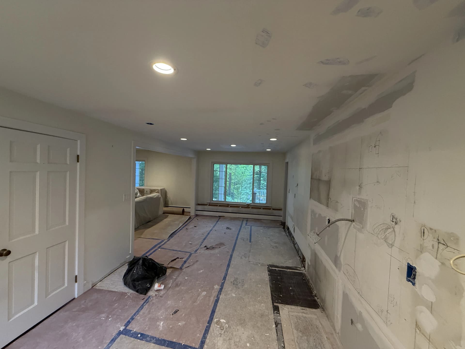 Gallery photos for Kitchen Ceiling and Wall Paint Job Done Right: Image #2