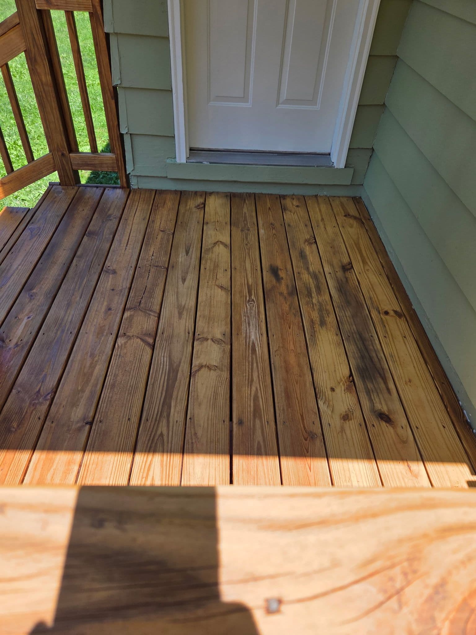 Gallery photos for Worn-Out Front Porch Gets Full Rebuild and Fresh Stain: Image #4