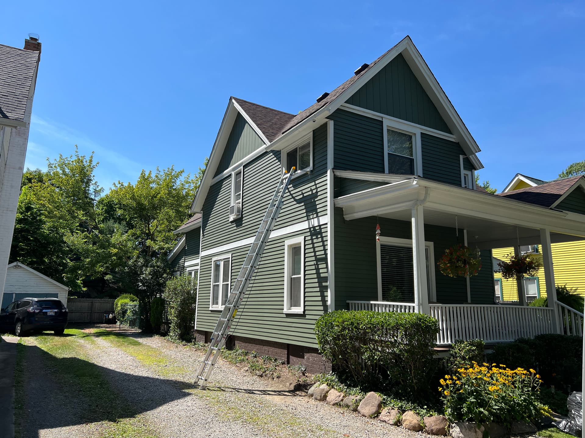 Gallery photos for Sun-Faded Aluminum Siding Gets a Fresh Coat of Protection: Image #3