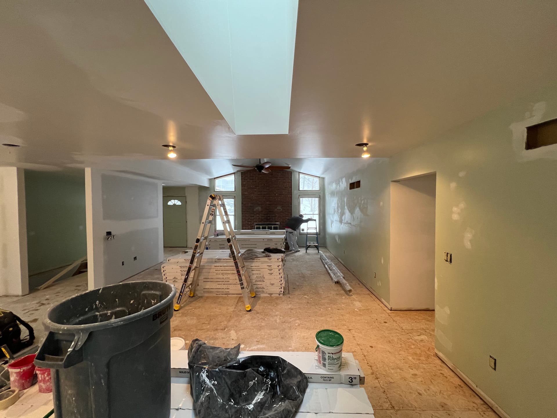 Gallery photos for Full Home Interior Repaint From Top to Bottom: Image #2