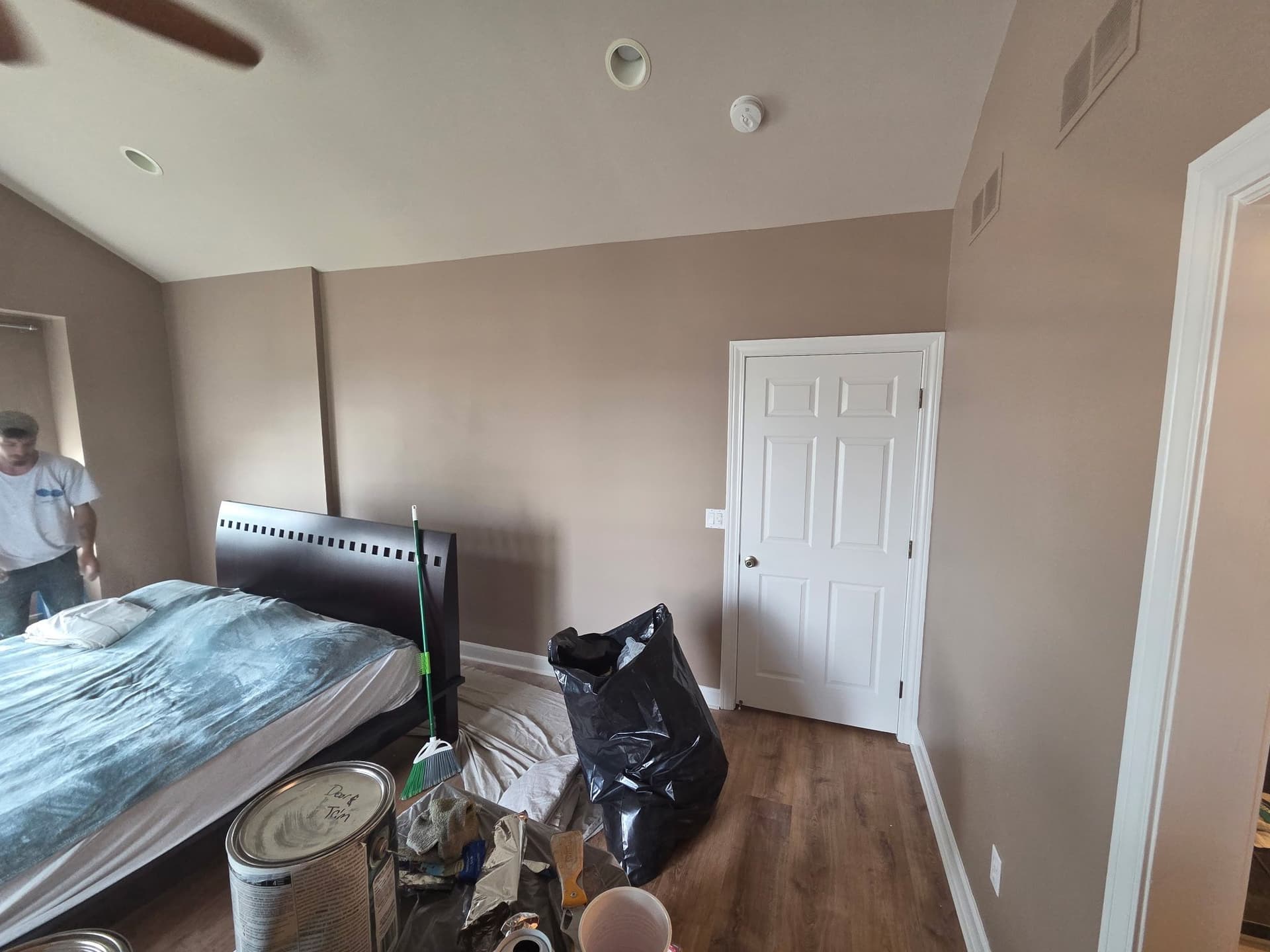 Gallery photos for Master Bedroom and Bathroom Full Interior Repaint: Image #5