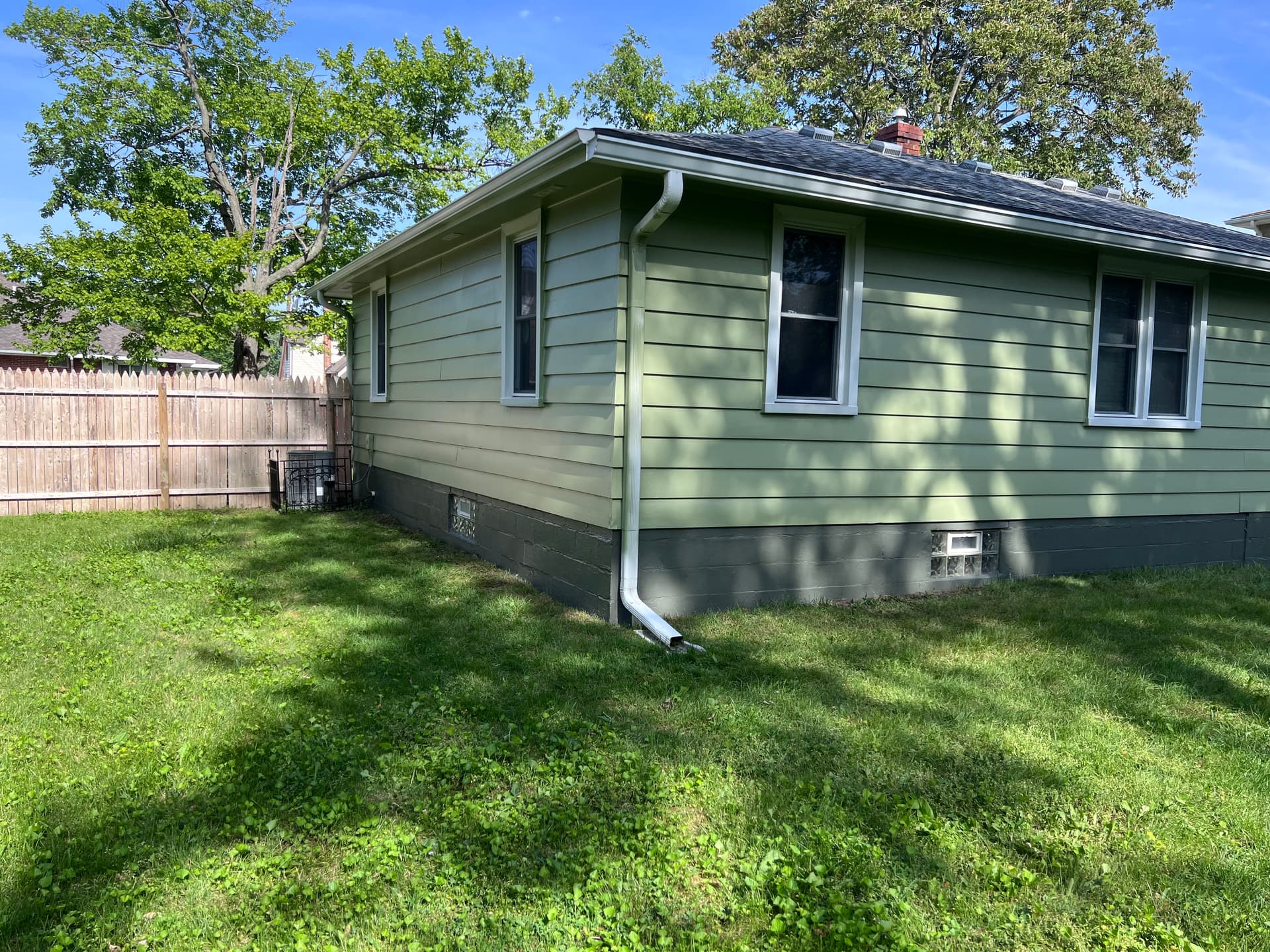 Gallery photos for Before and After Exterior Painting on a Ranch-Style Home: Image #7
