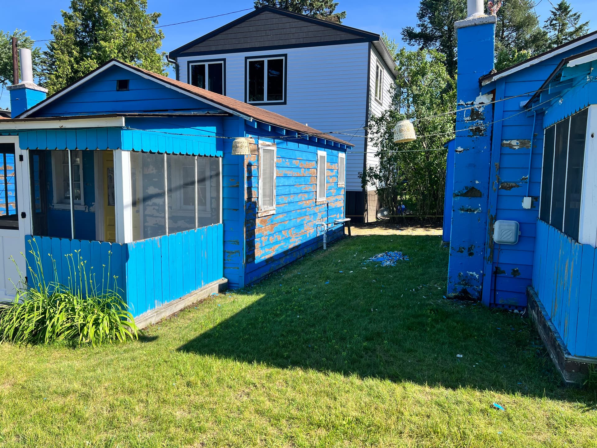 Gallery photos for Prepping Weathered Lakefront Cabins for a Fresh Coat of Paint: Image #2